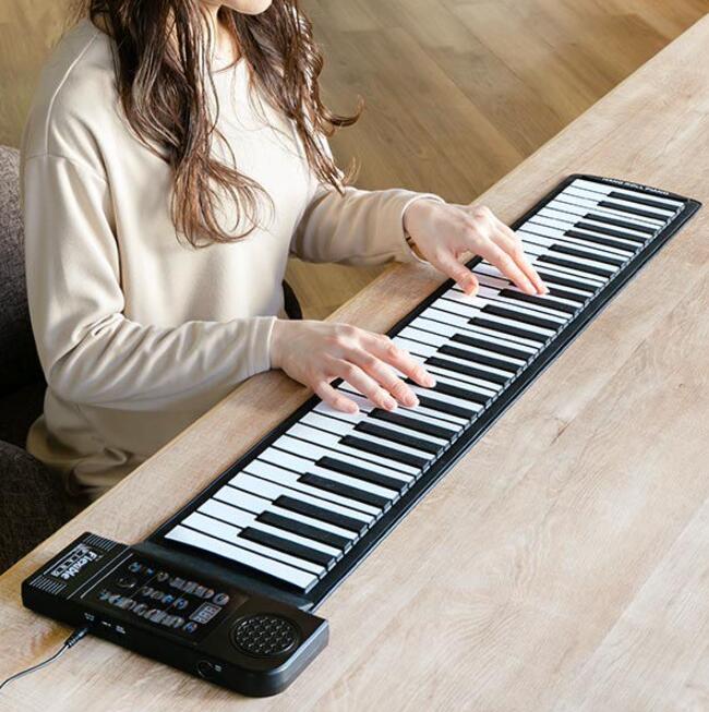 ピアノ 電子ピアノ コンパクト 61鍵盤 ロールアップピアノ （ 送料無料 ロールピアノ 電子ロールピアノ 電子キーボード 巻ける 折りたたみ 持ち運び ポータブル たためる スタンド不要 コンパクト